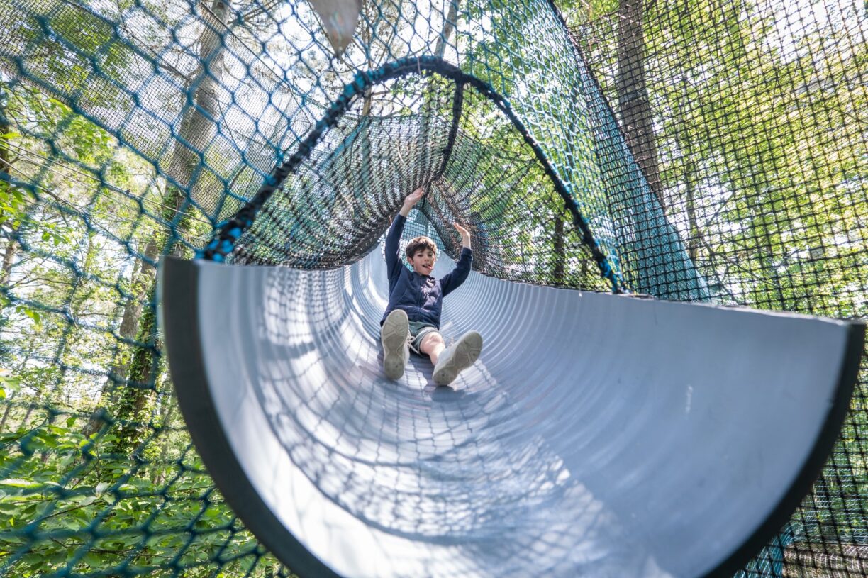 filets-suspendus-hauteur-trampoforest-parc-accrobranche-experia-park-benodet