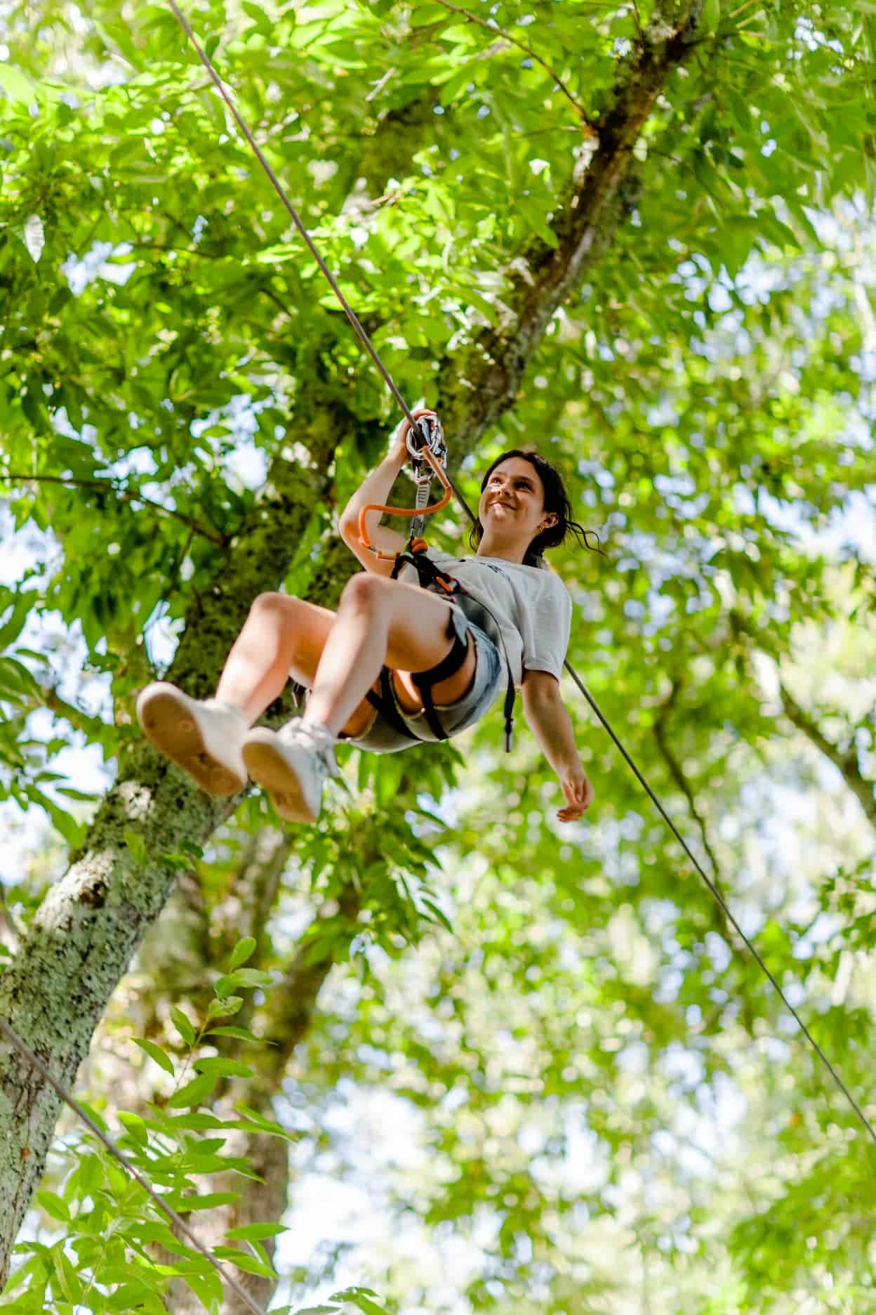 parcours-tyrolienne-parc-accrobranche-fouesnant-quimper-experia-park-benodet